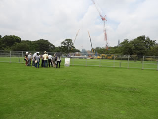 「工事中・鳥居がいっぱい」